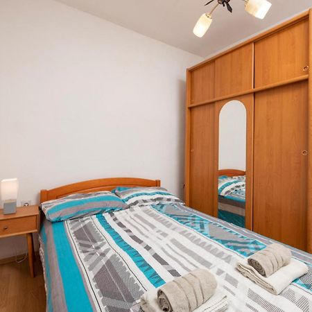 Cozy Apartment In Fazana With Kitchen 외부 사진